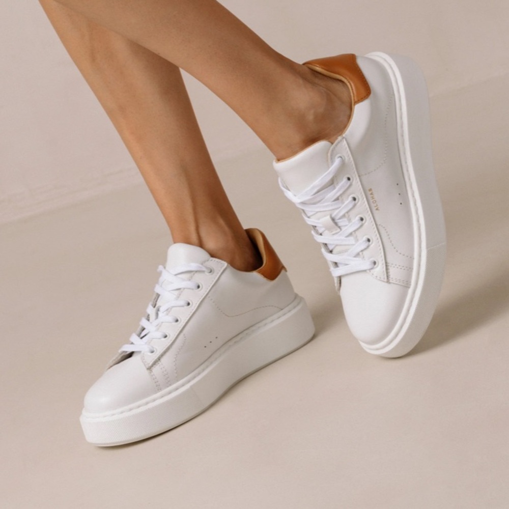 Alohas TB65 White & Brown/Tan Sneaker 7.5